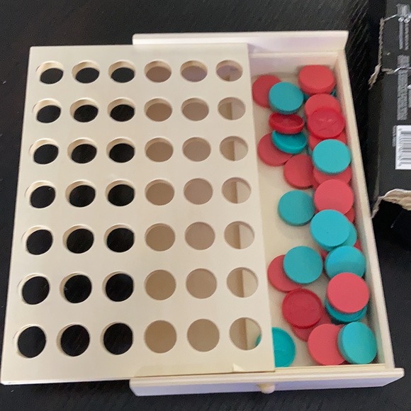 Four in a row - Picture 2 of 2